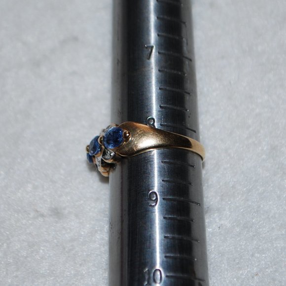 Gold and Blue Sapphire Women's Ring - Picture 5 of 12